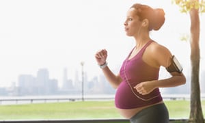 10 Reasons to Exercise While Pregnant